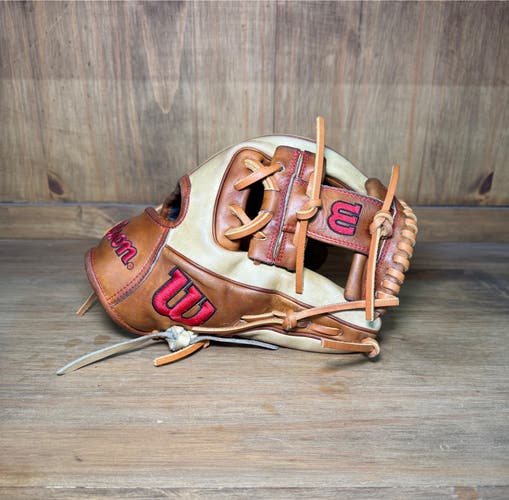 Wilson A2000 1786 11.5” Baseball Glove RHT
