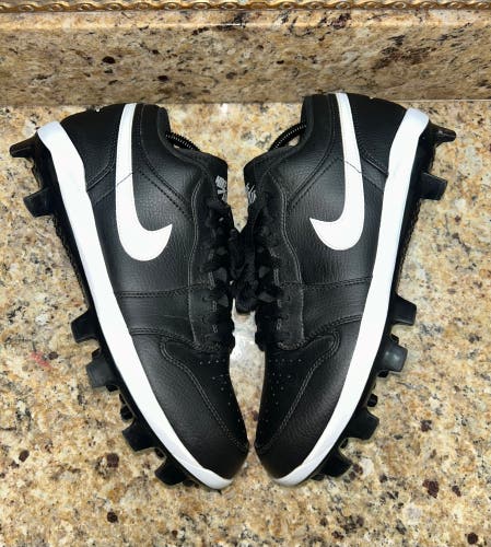 Men’s Jordan 1 Low Baseball Cleats Size 9.5 Great Condition