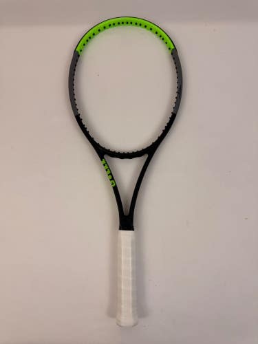 Wilson Blade 98 16x19 V7, 4 3/8 Very Good Condition