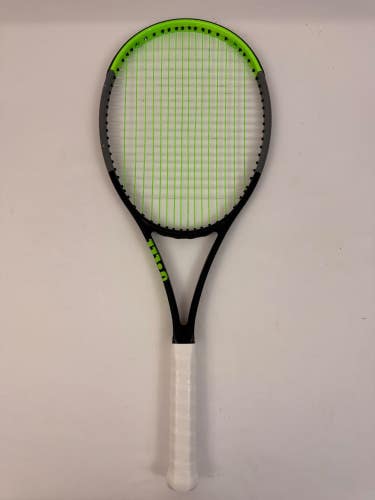 Wilson Blade 98 16x19 V7, 4 1/4 Very Good Condition
