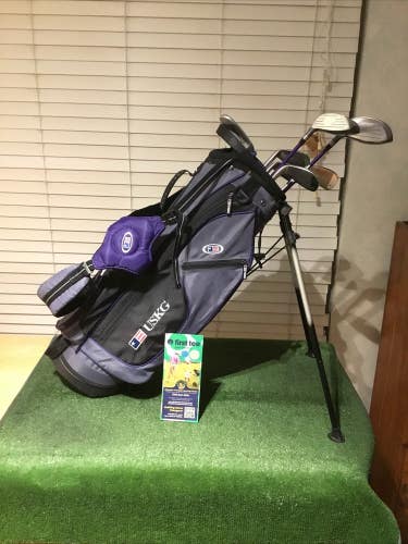 USKG Juniors WT-15u Set (D, 3W, 6i, 8i, PW, SW, Putter)Graphite UL54 & Stand Bag