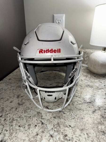 Medium Youth Riddell SpeedFlex Helmet (Used)