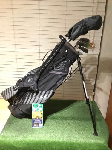 USKG Juniors WT-10s Set (D, 4H, 6i, 8i, PW, SW, Putter) UL60 & Stand Bag