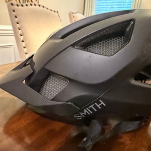 Men's Medium Smith Session with MIPs Bike Helmet (Used)