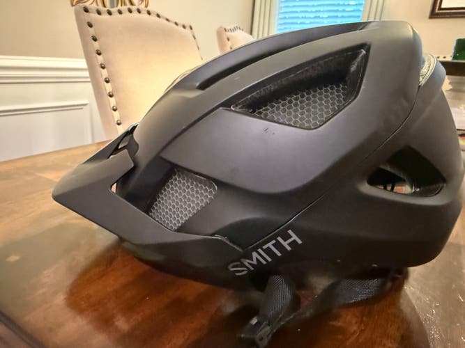 Men's Medium Smith Session with MIPs Bike Helmet (Used)