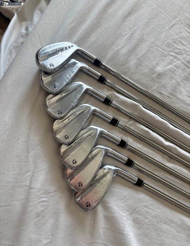 TaylorMade P-790  Iron Set