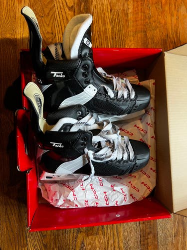 New CCM Tacks XF 652 Hockey Skates Senior 9.5 Rare