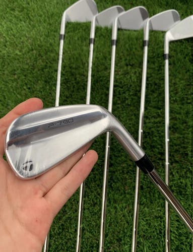 TaylorMade P-790 Right Handed Iron Set Stiff Flex 7 Pieces Steel Shaft