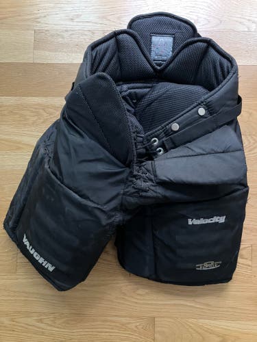 Senior Small Vaughn V4 Hockey Goalie Pants (Used)