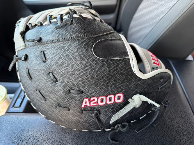 2025 Wilson A2000 RH First Base Softball Glove 12.5" (Used)
