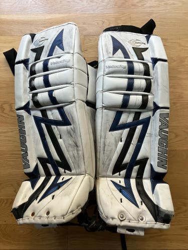 30" Vaughn Velocity 7200 Goalie Leg Pads (Used)