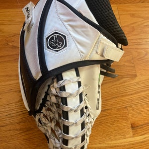 Vaughn SLR3 Full Right (Used) Glove and Blocker Set