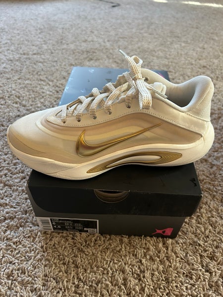 Women's Size 6 A’One Basketball/Volleyball shoes (New)