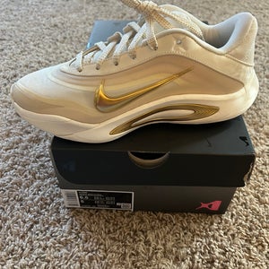Women's Size 6.5 A’One Basketball/Volleyball shoes (New)