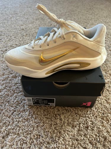 Women's Size 6.5 A’One Basketball/Volleyball shoes (New)