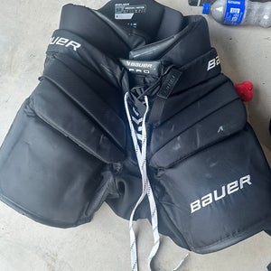 Senior Medium 2025 Bauer Pro Hockey Goalie Pants (Used)