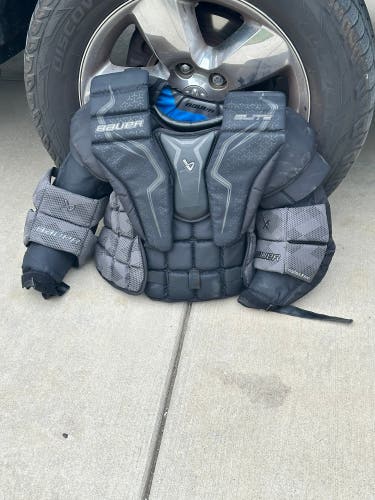 Large 2025 Bauer Elite Goalie Chest Protector (Used)