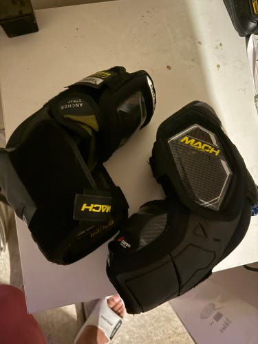 Senior Medium Bauer Supreme Mach Elbow Pads (Used)