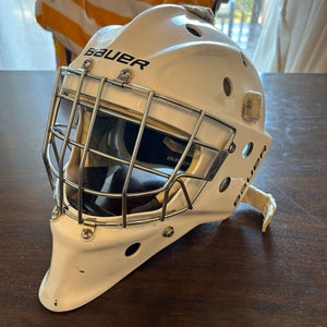 Senior 2022 Large Bauer Profile 960 Goalie Mask Pro Stock (Used)
