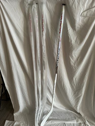 Brand New Bauer Vapor Hyperlite 4-Pack R-70-P92 Sticks