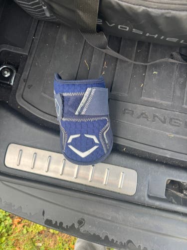 Blue Senior EvoShield Elbow Guard Elbow Protection (Used)