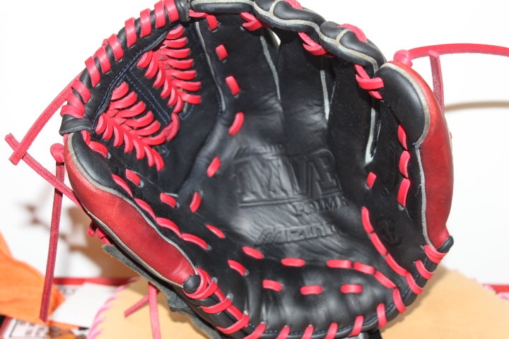 Mizuno RH Pitcher's MVP Prime Baseball Glove 11.75" (Used)