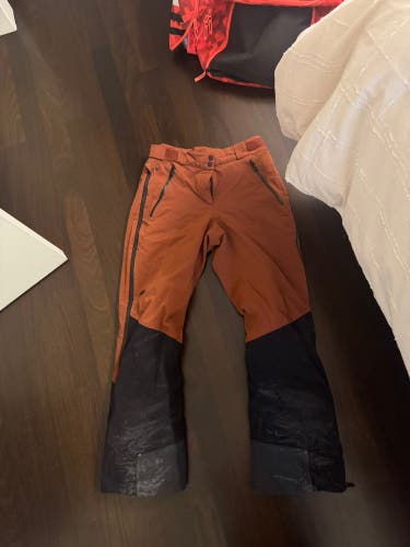 Canada ski pants Helly Hansen