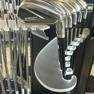 TaylorMade Stealth 5-LW Reg Flex RH Graphite Lamkin Grips