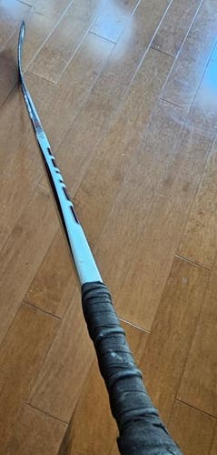 Senior Bauer Vapor X:60 Left Hand Hockey Two-Piece Hockey Stick (Used)
