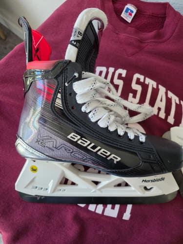 2023 Bauer Vapor 5x pro Hockey Skates Regular Width 8.5 (Used)