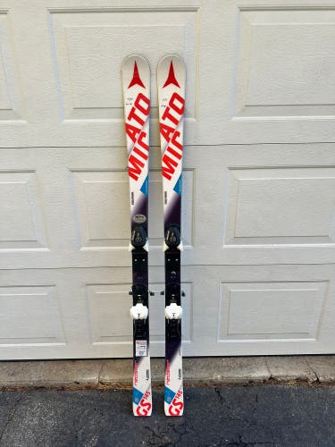 Atomic Redster GS 145 cm Racing Skis With Bindings (Used)