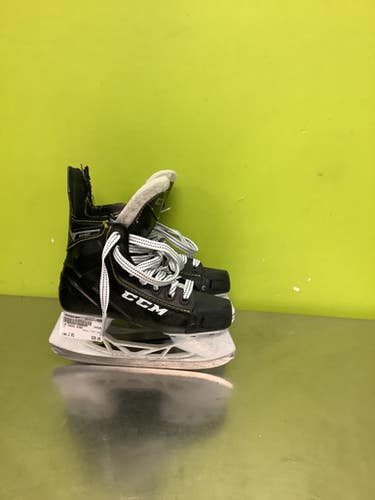 Used CCM TACKS 9350 Junior Hockey Skate Junior 01 11686-S000046970