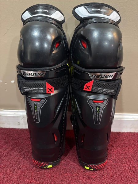 Junior Bauer Vapor Hyperlite 12" Shin Pads (New) Item#TJVP