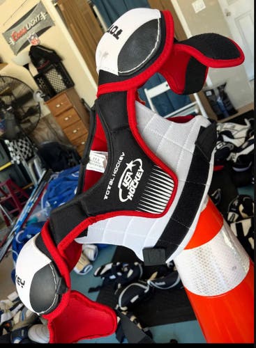 Small Youth Shoulder Pads hockey