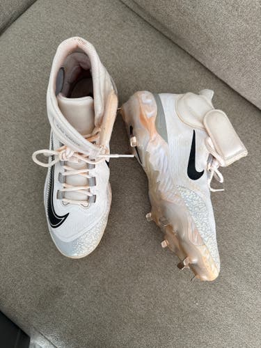 White Men's Size M 9.5 (W 10.5) Nike High Top Metal (Used)