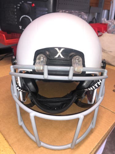 USED XENITH X2E+ ADULT FOOTBALL HELMET - LARGE - METALLIC WHITE