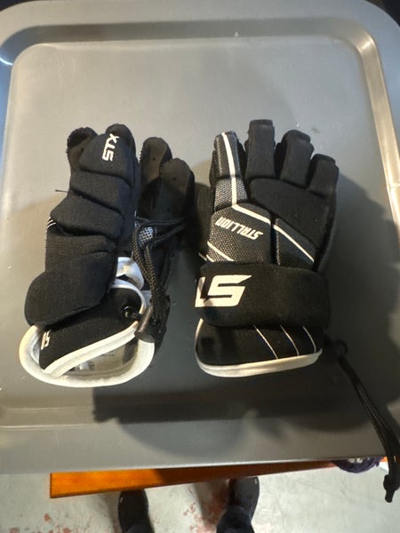 STX Stallion 50 Lacrosse Gloves Extra Small (Used)
