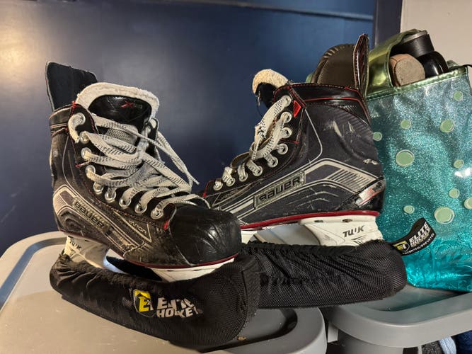 2015 Bauer Vapor X500 Hockey Skates Size 4 (Used)