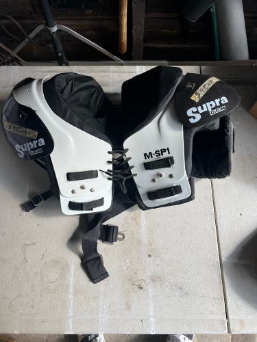 Large Senior CCM Shoulder Pads (New)