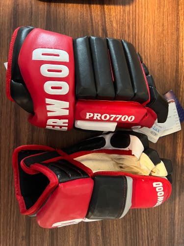 Sher-Wood Gloves 14" Pro Stock (New)