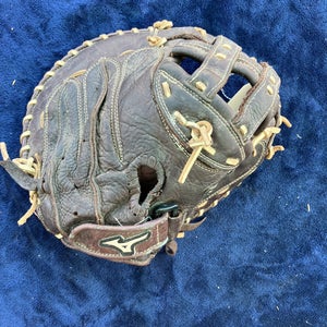 Brown Mizuno Franchise RH Catcher's Softball Glove 34" (Used)