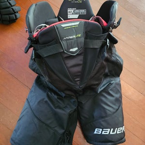 Intermediate Large Bauer Vapor Hyperlite Hockey Pants (Used)