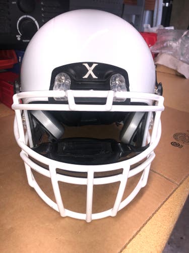 USED XENITH X2E+ ADULT FOOTBALL HELMET - LARGE - METALLIC WHITE