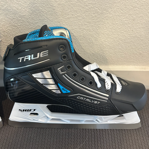 True Catalyst 5X4 Hockey Goalie Skates Size 8.5 Wide Width (New)