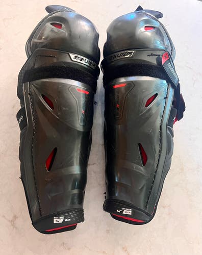 Intermediate Bauer Vapor 3X Pro 14" Shin Pads