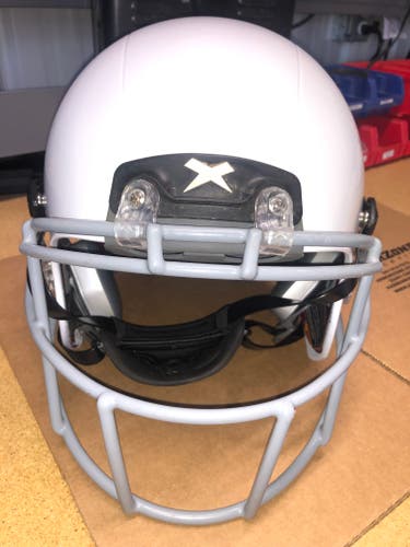 USED XENITH X2E+ ADULT FOOTBALL HELMET - LARGE - METALLIC WHITE