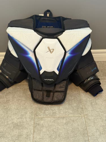 Large 2025 Bauer FLYLITE Goalie Chest Protector (Used)