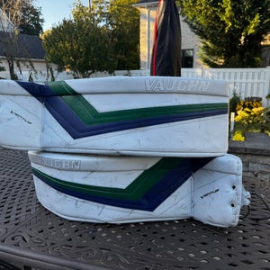 36" Vaughn Ventus SLR2 Pro Carbon Goalie Leg Pads (Used)