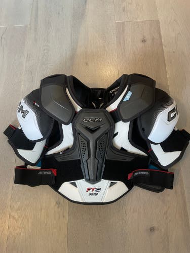 Men's Medium Senior CCM Jetspeed FT8 Pro Shoulder Pads Pro Stock (New)