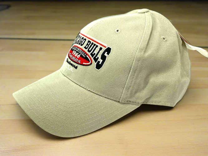 Chicago Bulls Classic NBA Beige "Basketball 1966" NOS Hat (New)